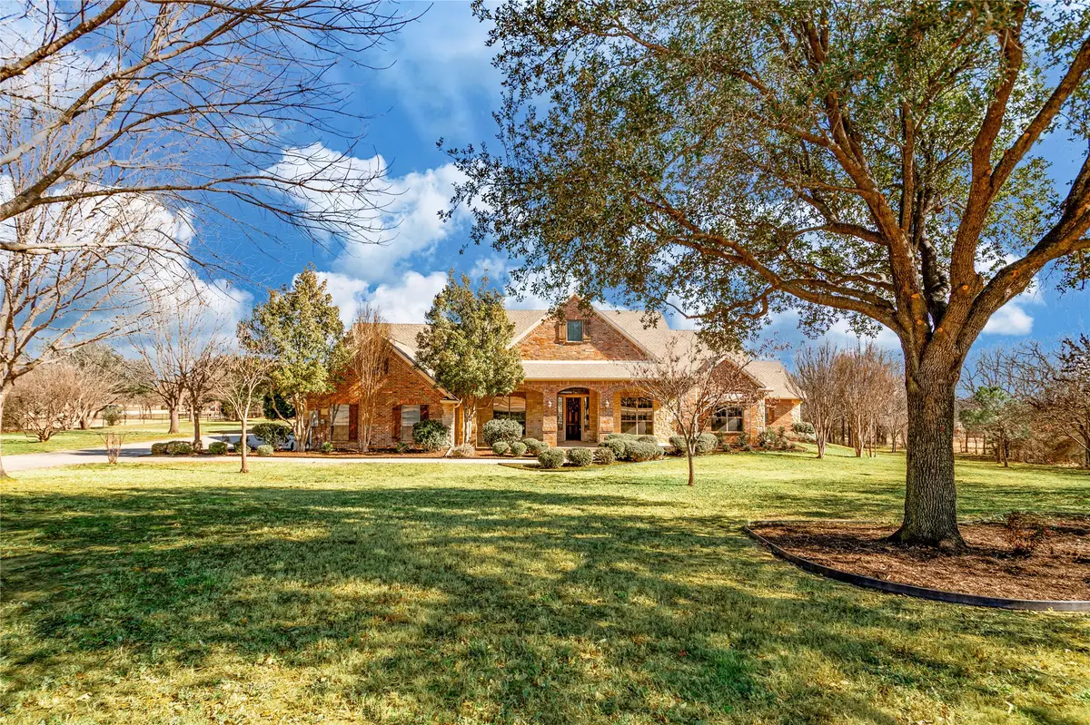 326 W Hickory Ridge Circle, Argyle, TX 76226 - Image #1