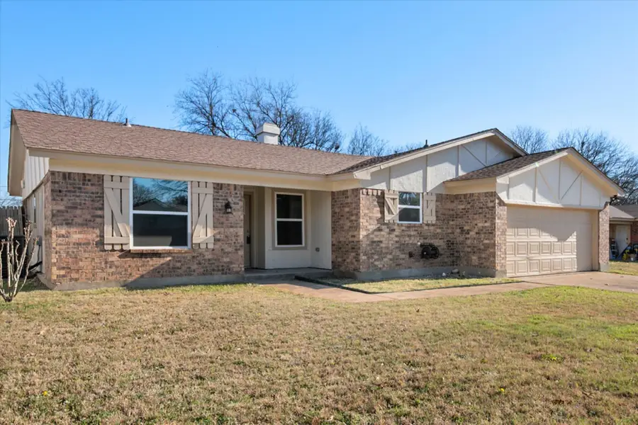 520 NW Charlyne Drive, Burleson, TX 76028 - Image #3