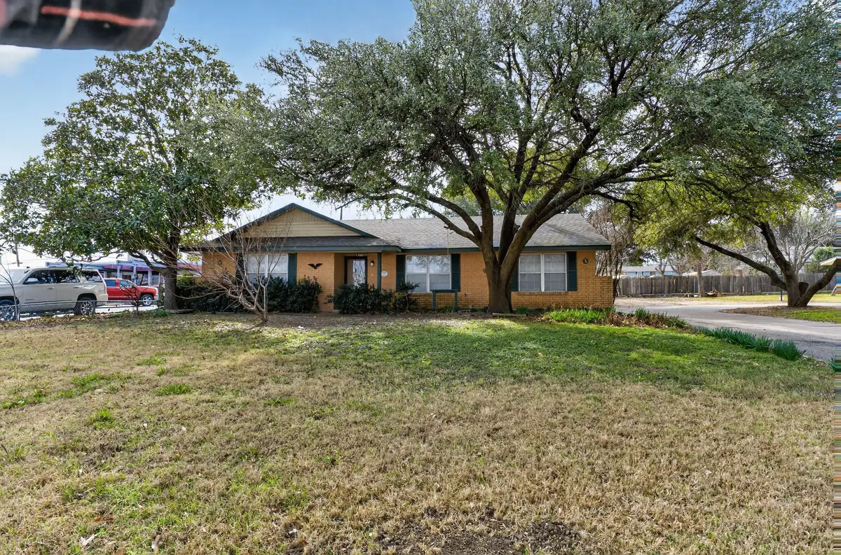1304 E Franklin Street, Hillsboro, TX 76645 - Image #1