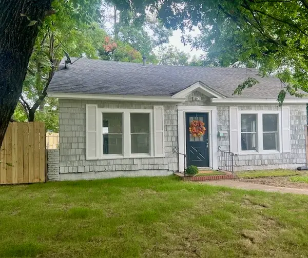 308 N Retta Street, Fort Worth, TX 76111