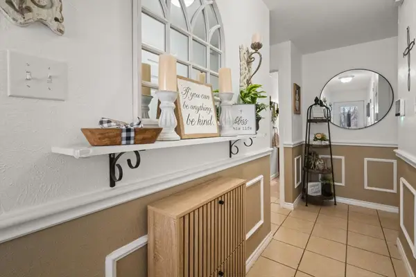 137 N Jessup Street, Alvarado, TX 76009