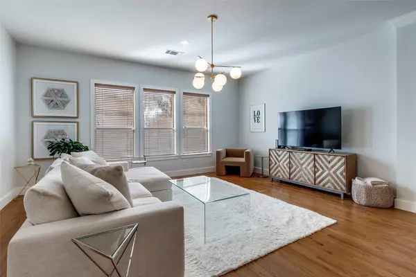 4830 Cedar Springs Road #11, Dallas, TX 75219