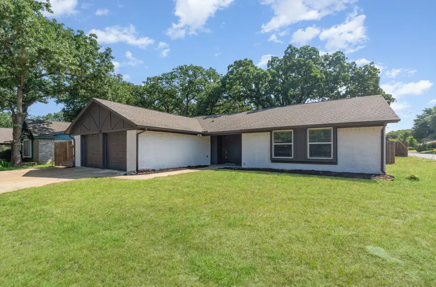 6908 Briardale Drive, North Richland Hills, TX 76182 - #2