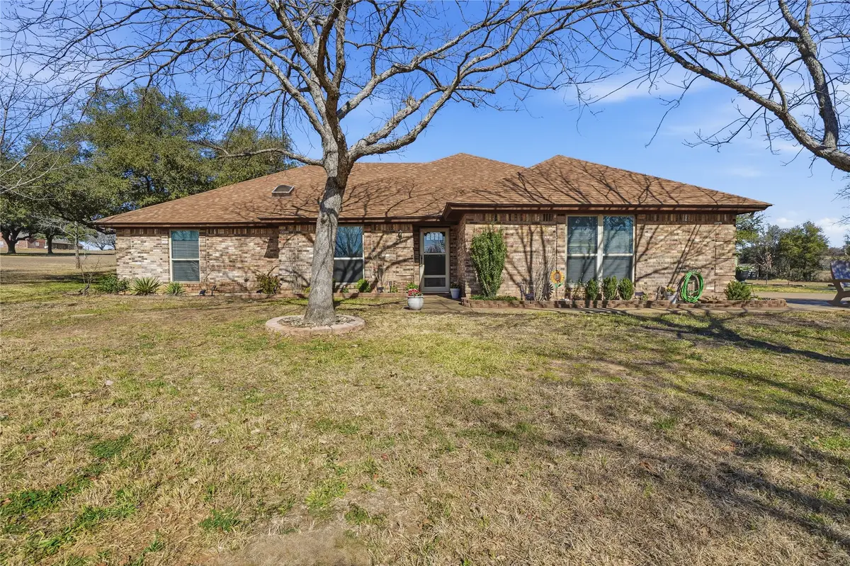 215 Younger Ranch Road, Azle, TX 76020 - Image #1