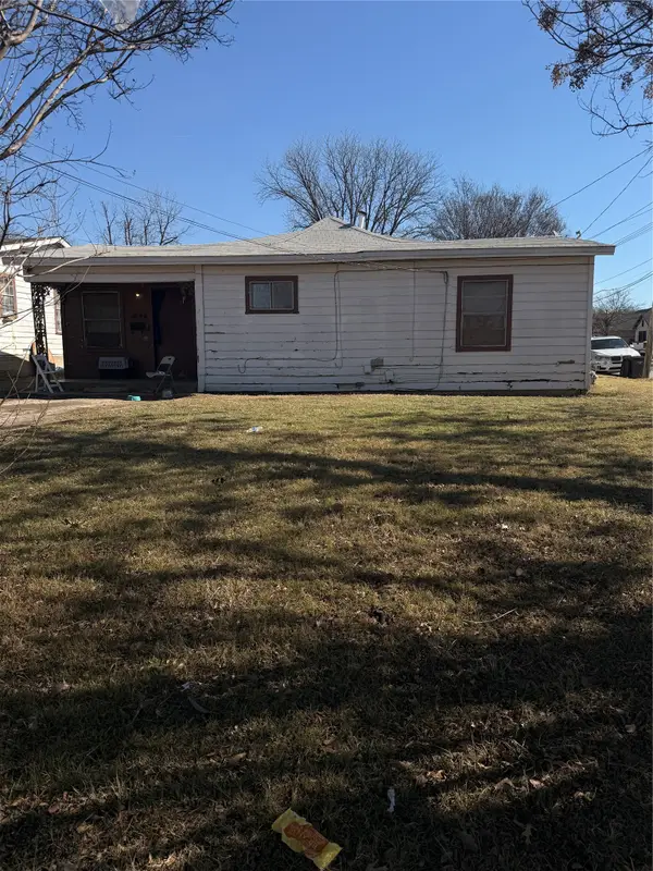 2819 Village Creek Road, Fort Worth, TX 76105