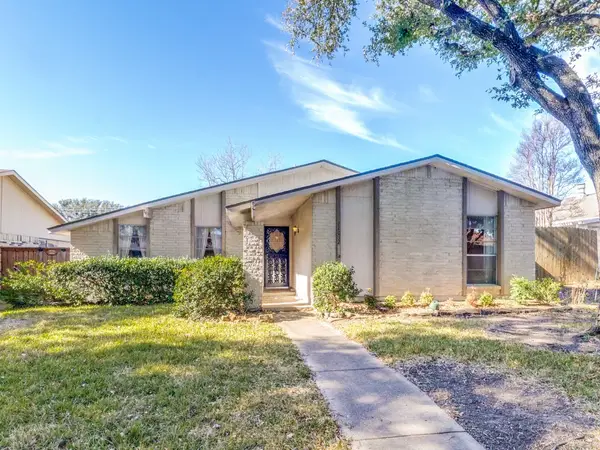 11032 Wallbrook Drive, Dallas, TX 75238