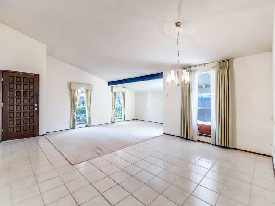 11032 Wallbrook Drive, Dallas, TX 75238 - Image #2