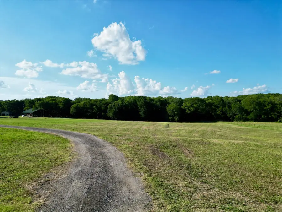 9609 County Road 534, Whitewright, TX 75491 - Image #3