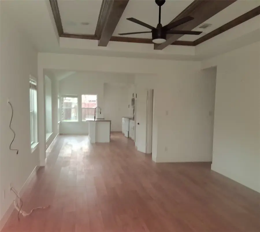 1212 S Rockwall Avenue, Terrell, TX 75160 - #3