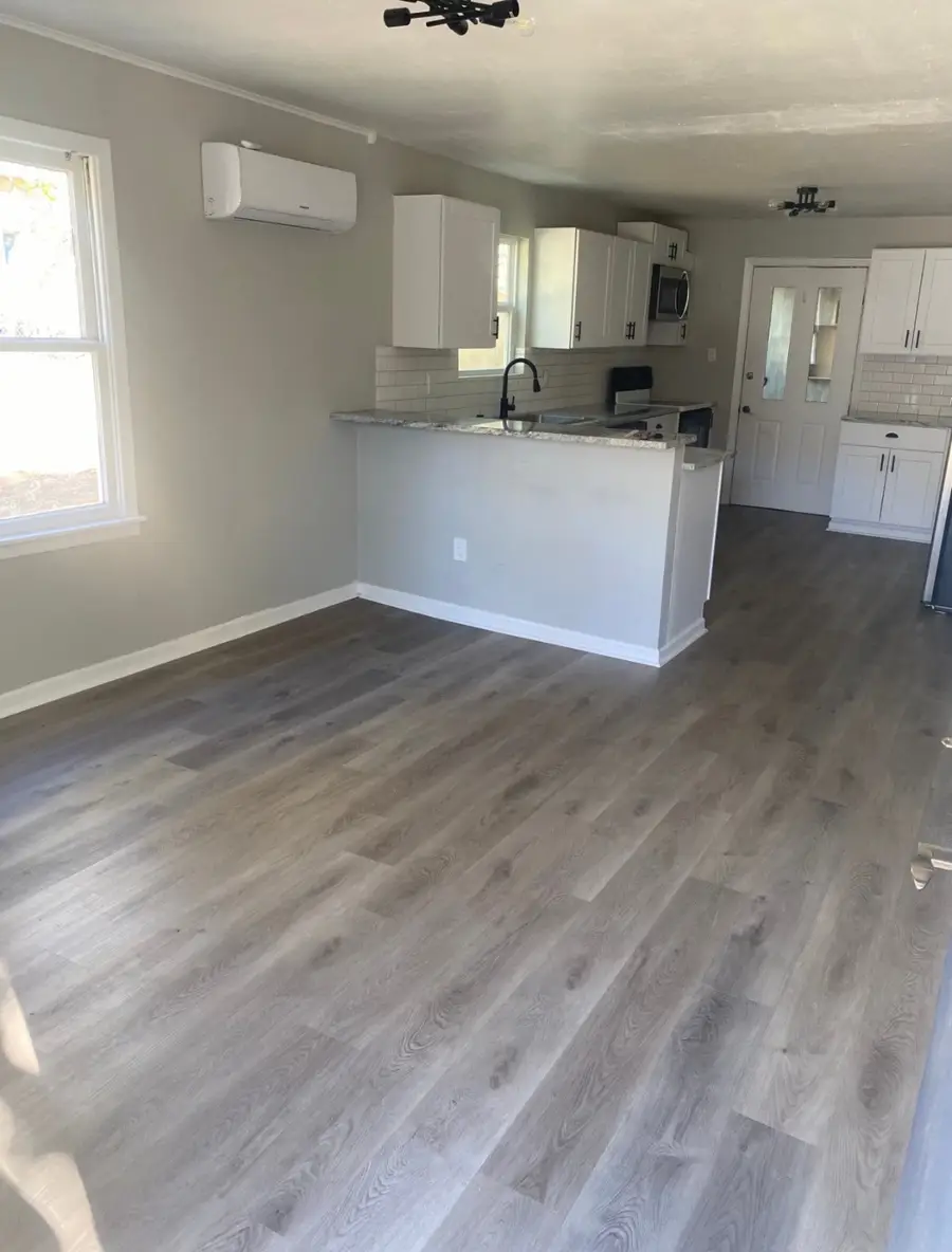 225 E Reynosa, De Leon, TX 76444 - #2