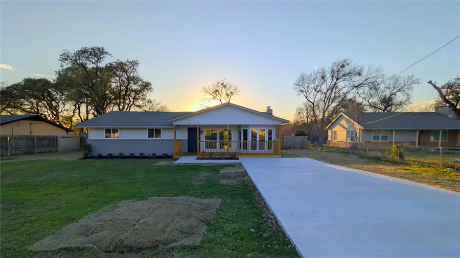 7937 Ella Young Drive, Fort Worth, TX 76135 - Image #2