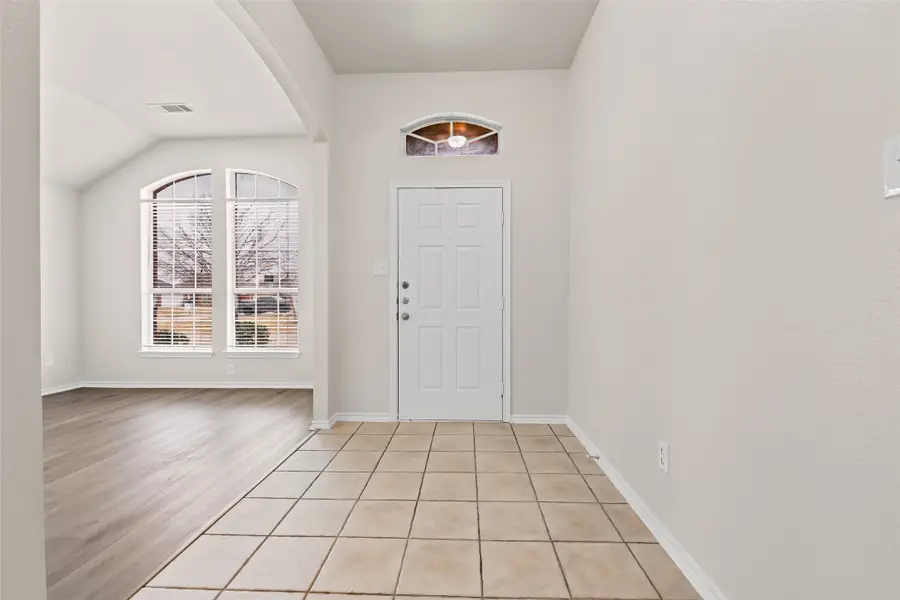 7928 Hill Country Lane, Dallas, TX 75249 - Image #3