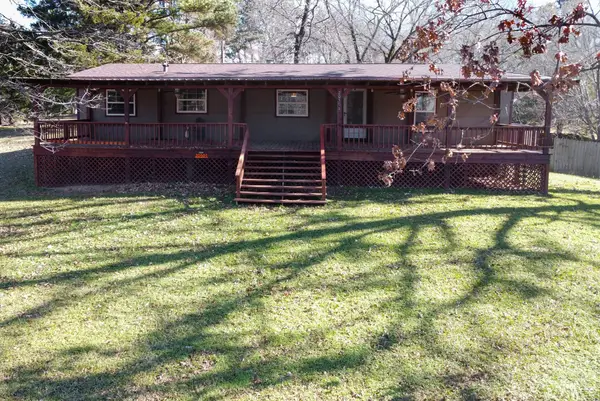 20501 Shore Breeze Drive, Chandler, TX 75758