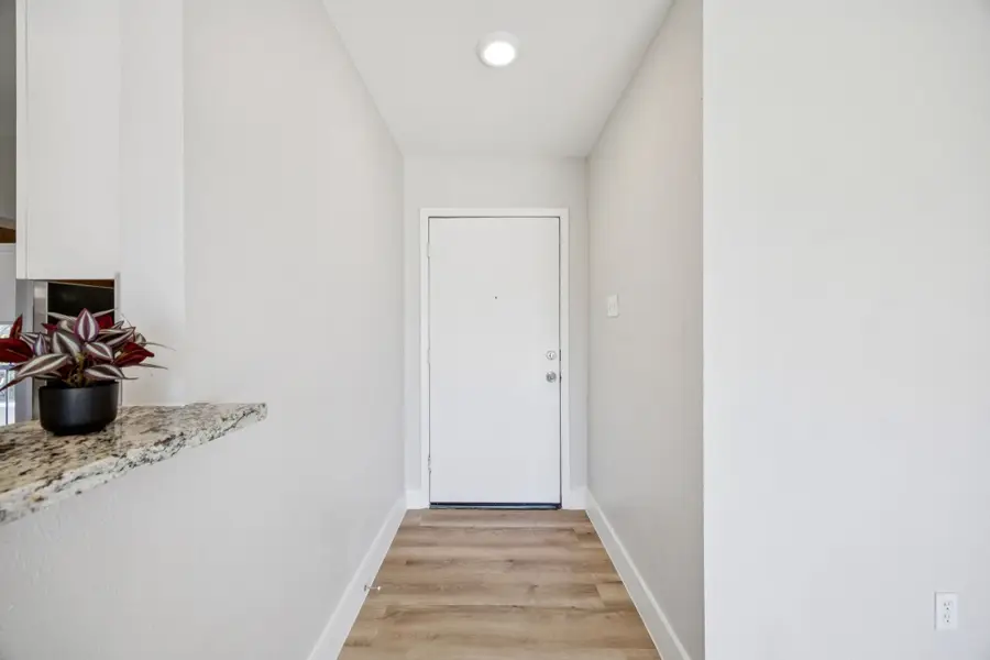 726 Waikiki Drive, Garland, TX 75043 - Image #3