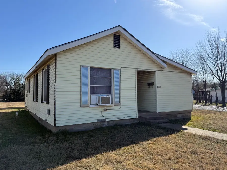 636 S Center Street, Grand Prairie, TX 75051 - Image #3