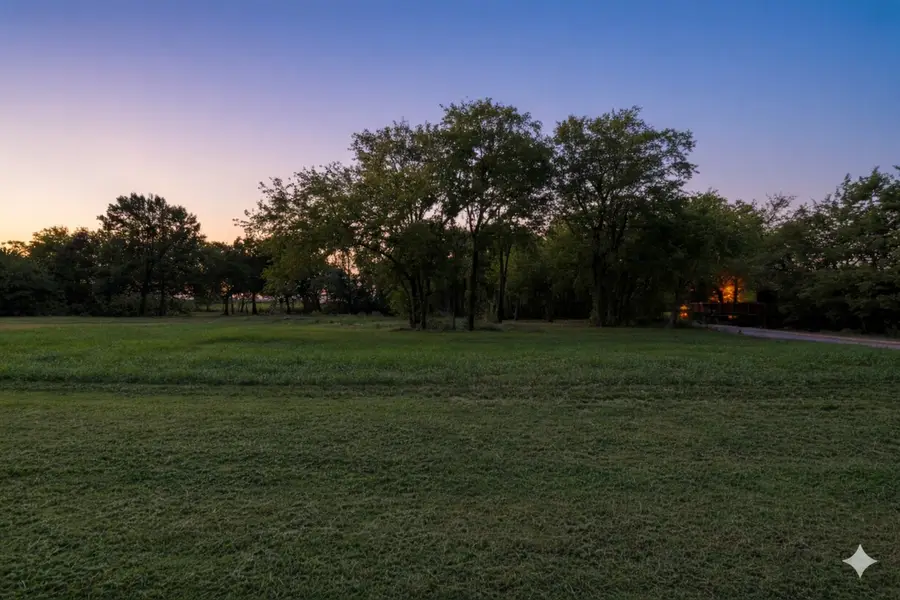 2524 Mountain Climb Road, Sherman, TX 75092 - Image #2