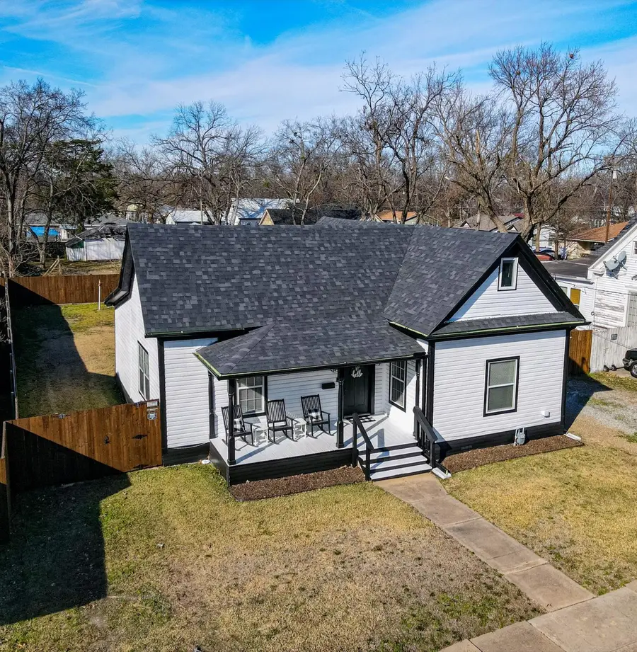 819 Beech Street, Bonham, TX 75418 - Image #2