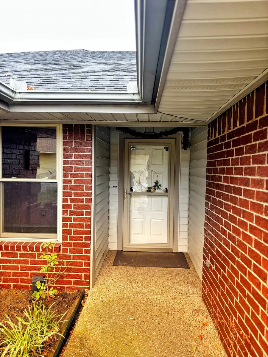 7604 Teresa Court, North Richland Hills, TX 76182 - #2