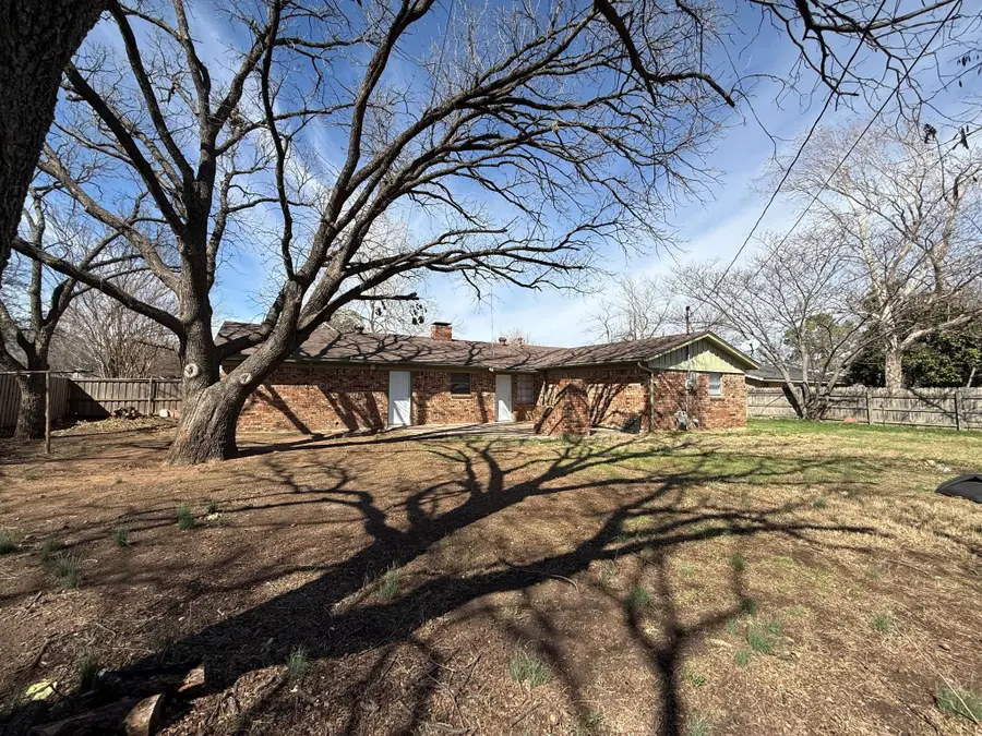 1307 Rock Street, Bowie, TX 76230 - #2