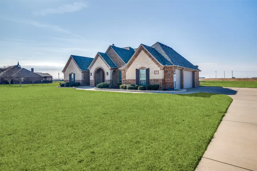 10055 Dorsett Drive, Talty, TX 75126 - Image #2