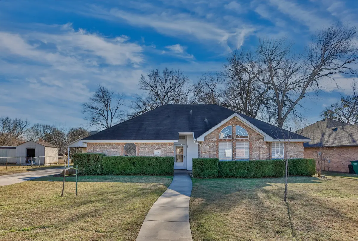 1716 Windsor Drive, Gainesville, TX 76240 - Image #1