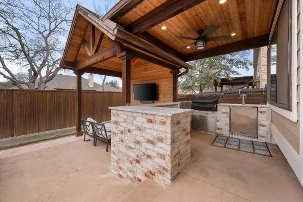 6713 Matador Ranch Road, North Richland Hills, TX 76182