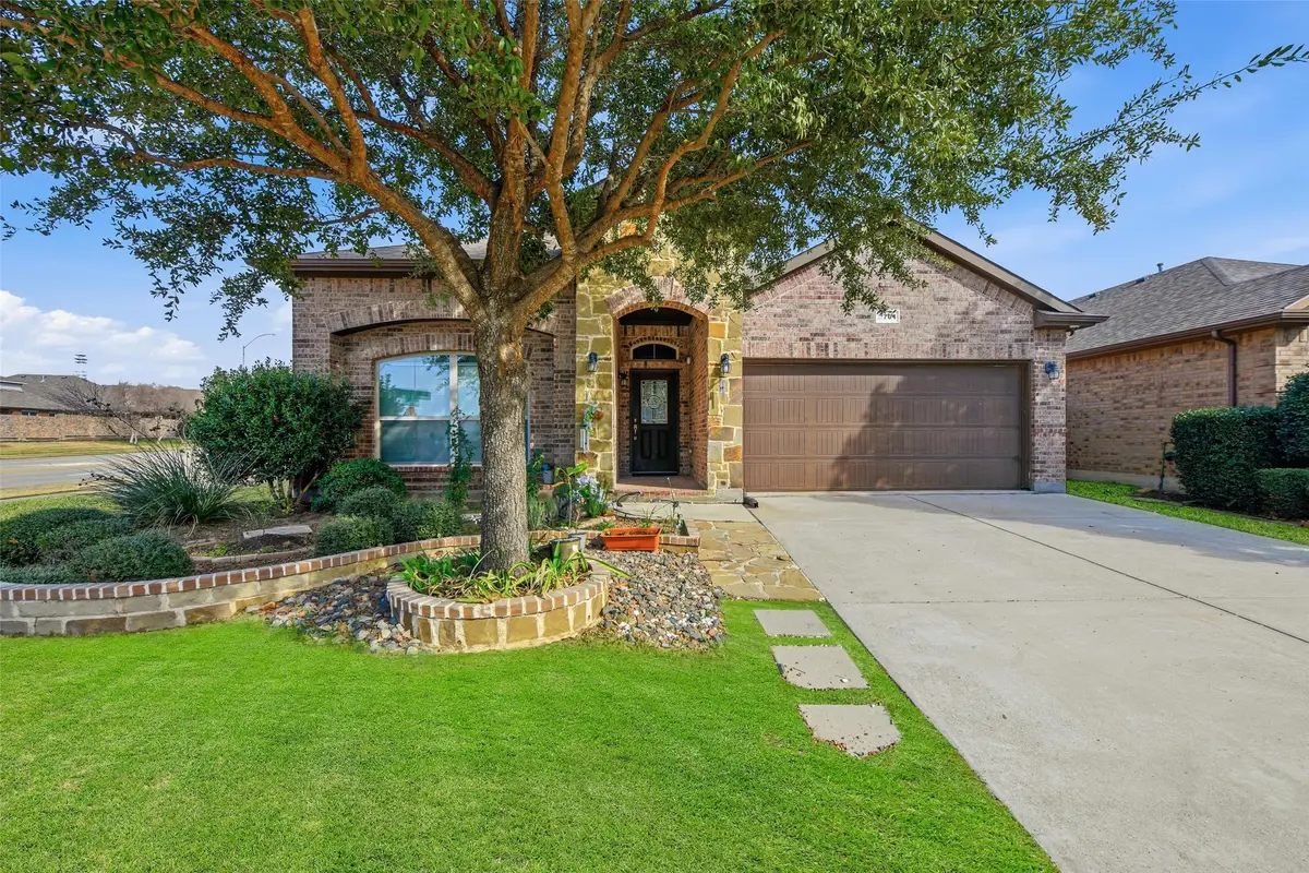 2701 Albatross Lane, Fort Worth, TX 76177 - Image #1
