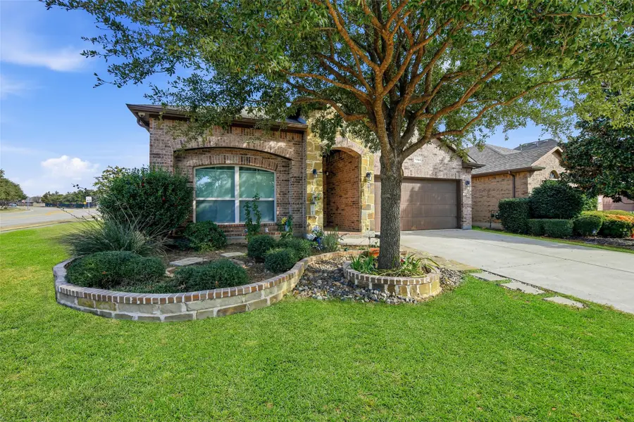 2701 Albatross Lane, Fort Worth, TX 76177 - Image #2