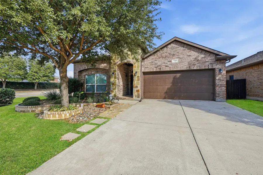 2701 Albatross Lane, Fort Worth, TX 76177 - Image #3