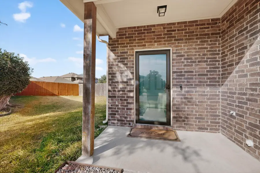 5512 Grenada Drive, Fort Worth, TX 76119 - Image #2