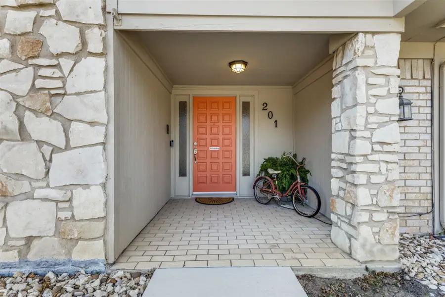 201 Hillview Drive, Hurst, TX 76054 - Image #2