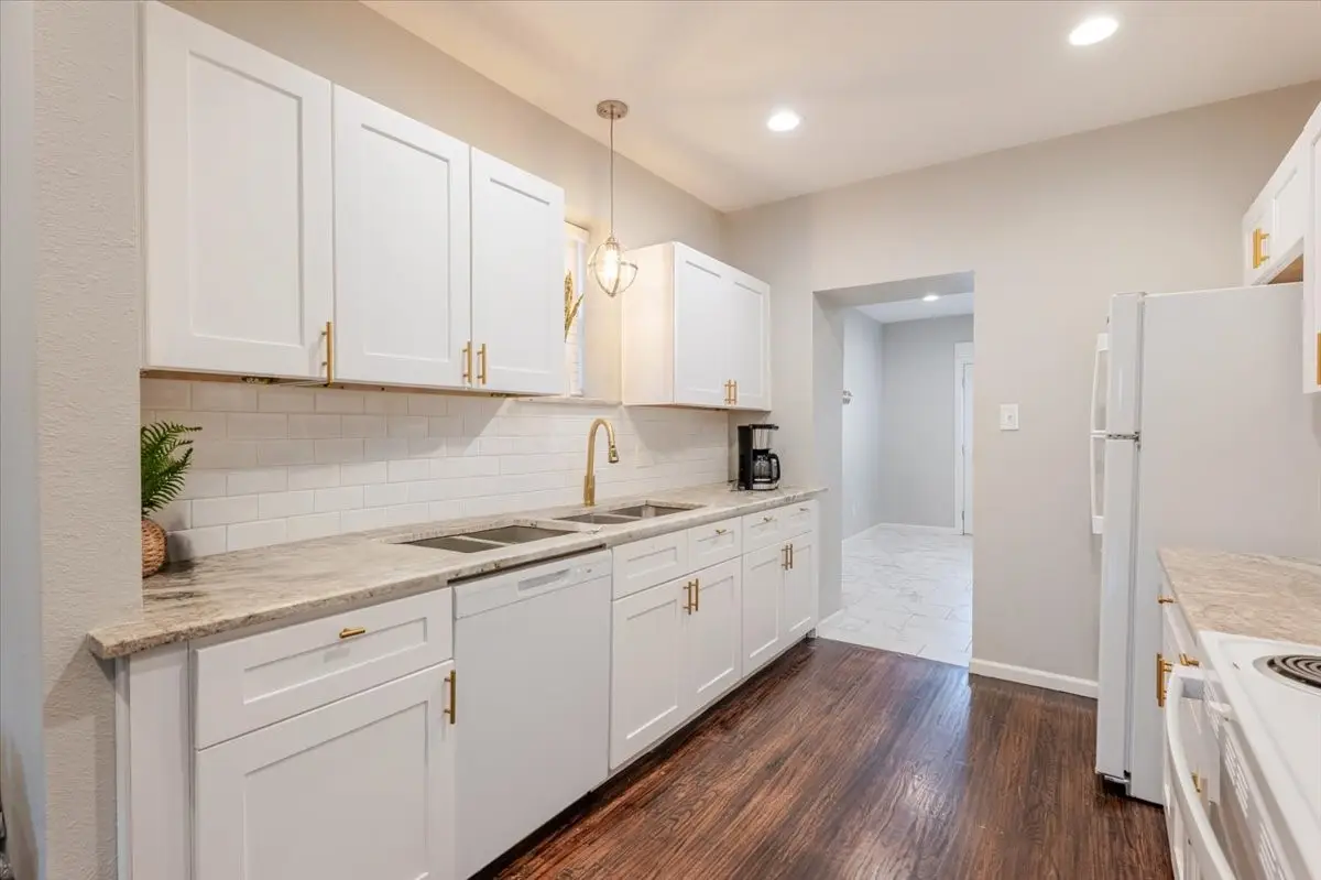 1302 NW 3rd Avenue, Mineral Wells, TX 76067 - Image #1