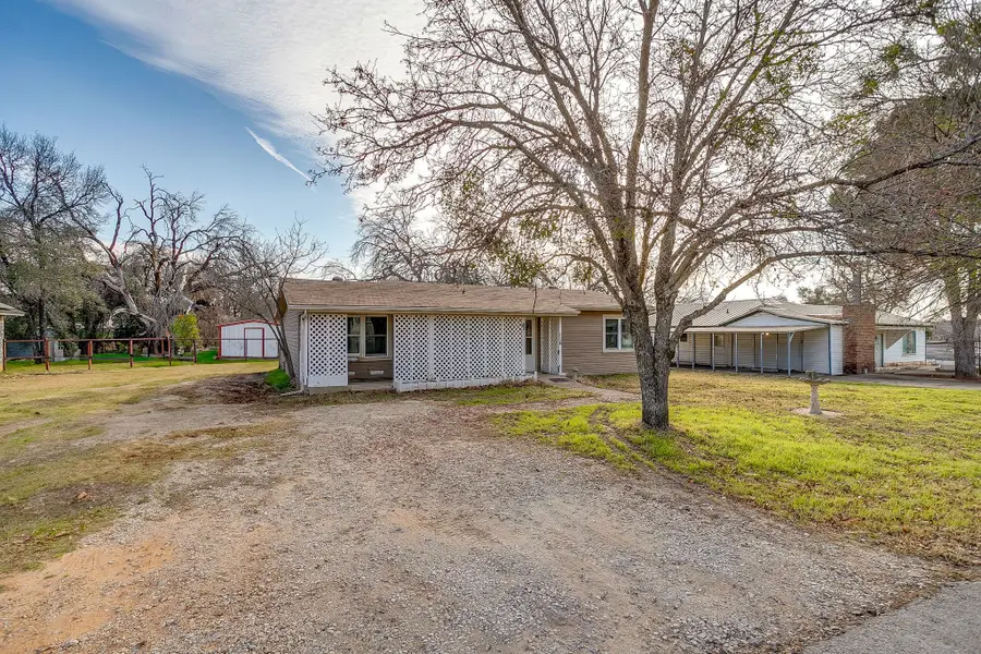 116 Westline Road, Azle, TX 76020 - Image #2