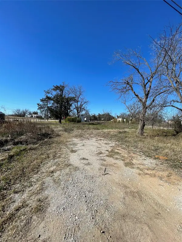 300 Starkey Street, Bangs, TX 76823