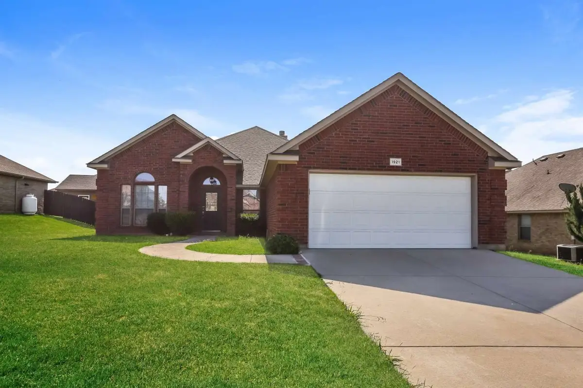 1921 Bay Laurel Drive, Weatherford, TX 76086 - Image #1