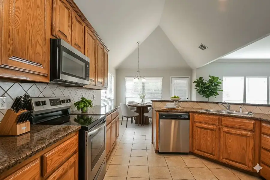 1921 Bay Laurel Drive, Weatherford, TX 76086 - Image #3