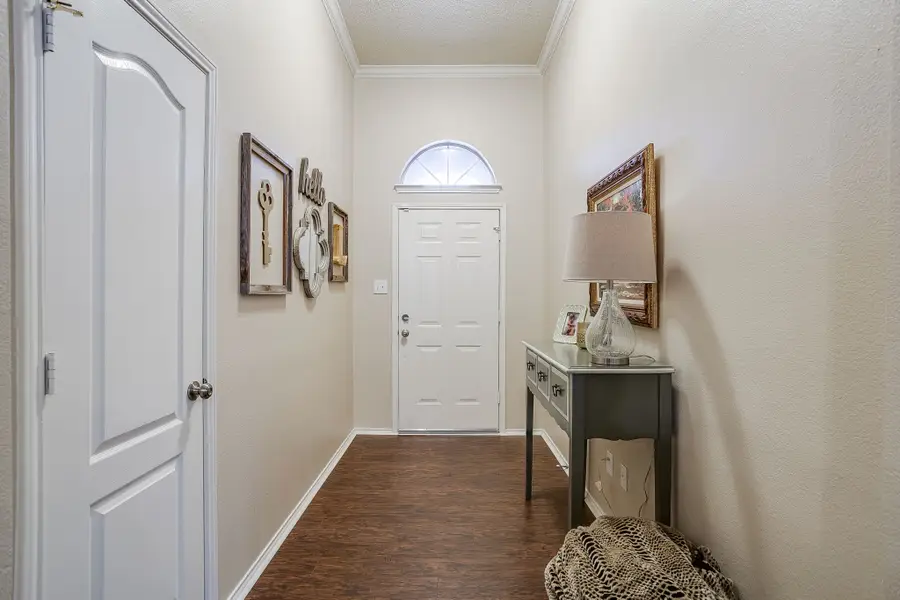 5704 Rockport Lane, Haltom City, TX 76137 - Image #3