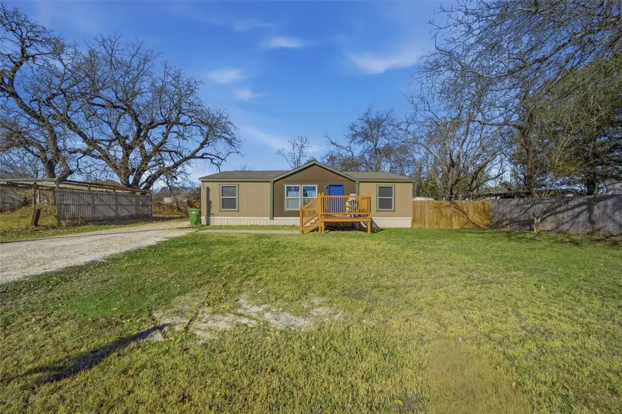 1618 Lands End Street, Granbury, TX 76048 - Image #2