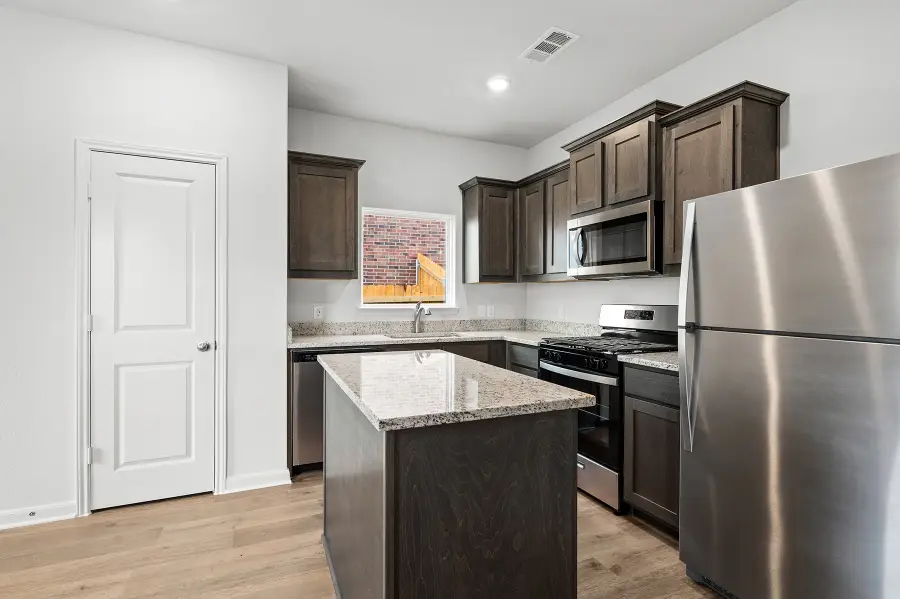 312 Revolution Drive, Venus, TX 76084 - Image #2