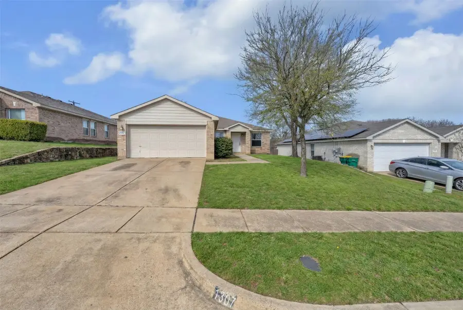 1307 Hayes Street, Cedar Hill, TX 75104 - Image #2