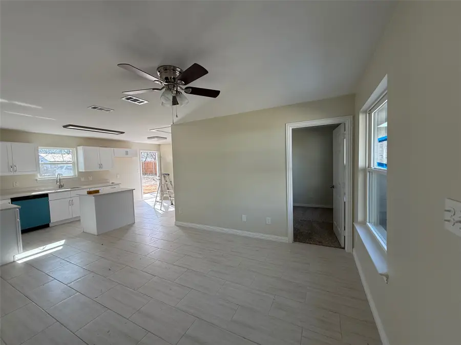 10914 Stinson Drive, Dallas, TX 75253 - Image #2