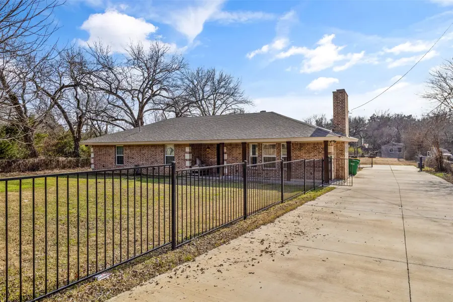2002 W Bear Creek Road, Cedar Hill, TX 75104 - Image #3