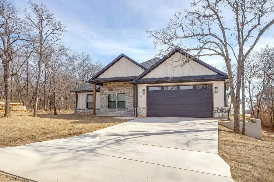 725 Haynie Drive, Runaway Bay, TX 76426 - #3