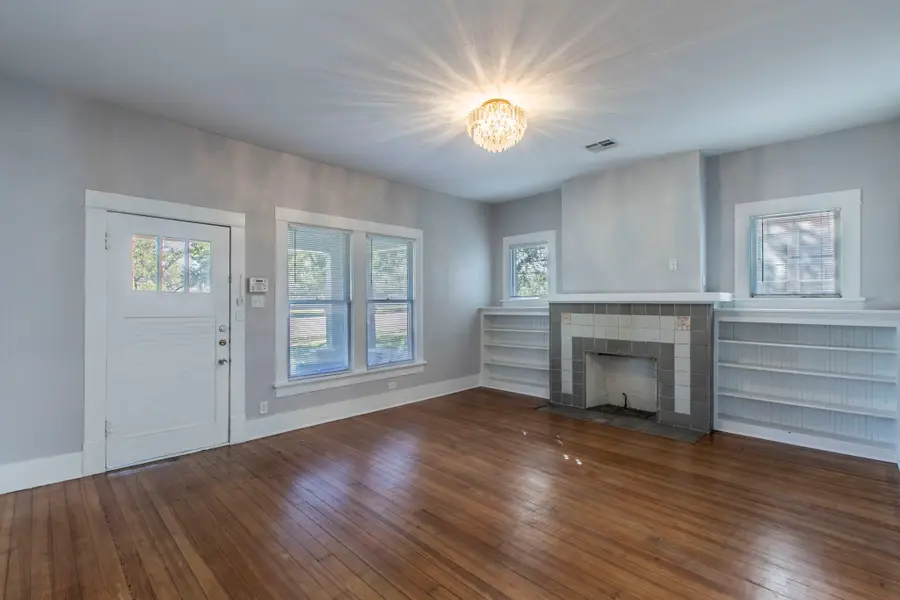 609 Herring Avenue, Waco, TX 76708 - Image #2