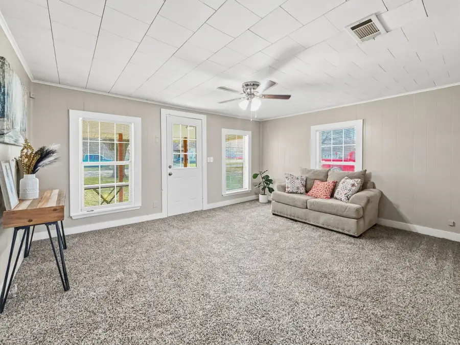 604 N Pecan Avenue, Hubbard, TX 76648 - #3