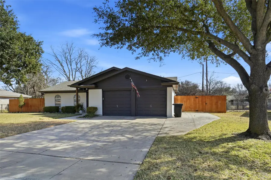 908 Darnell Avenue, Benbrook, TX 76126 - Image #3