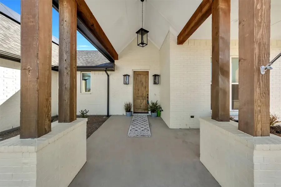 1040 Agnes N, Springtown, TX 76082 - Image #2