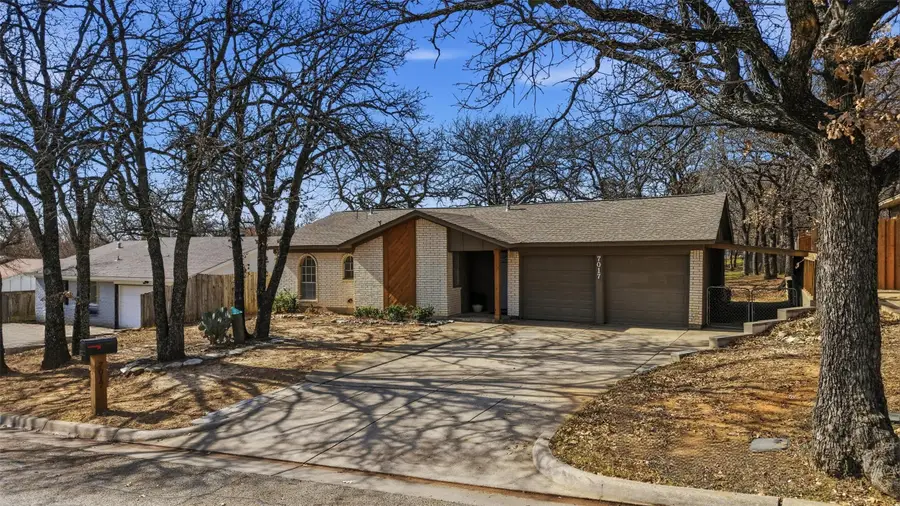7017 Crabtree Lane, North Richland Hills, TX 76182 - Image #3