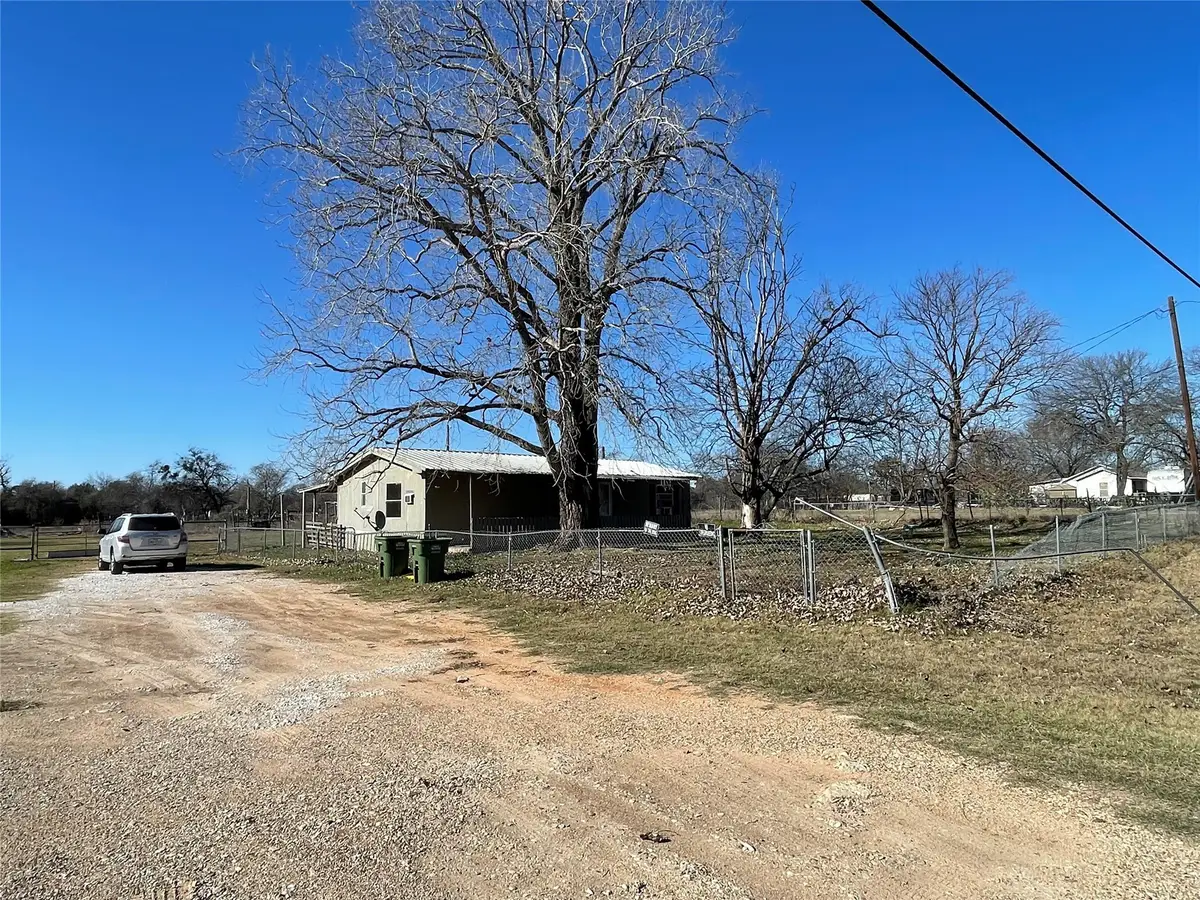 1520 Old Dallas Road, Bellmead, TX 76705 - Image #1