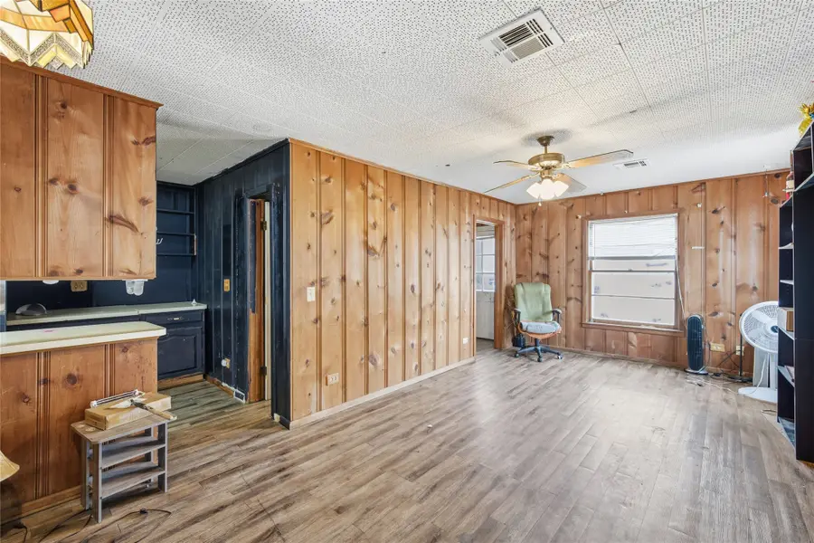 1109 E Mclennan Avenue, Mart, TX 76664 - #3